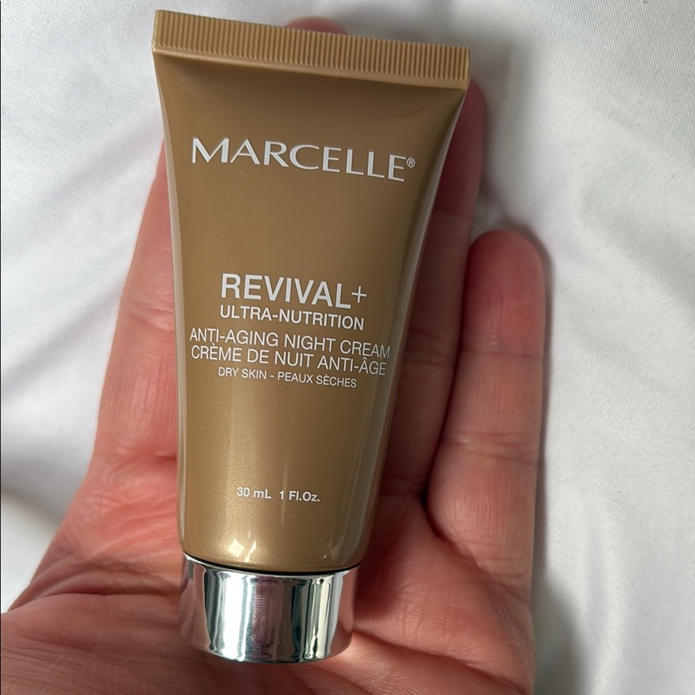 Marcelle Revival + Ultra-Nutrition Anti-Aging Night - FREE WITH PURCHASE